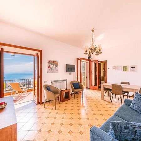 Appartamento Emma In Villa Laura Scala Exterior photo